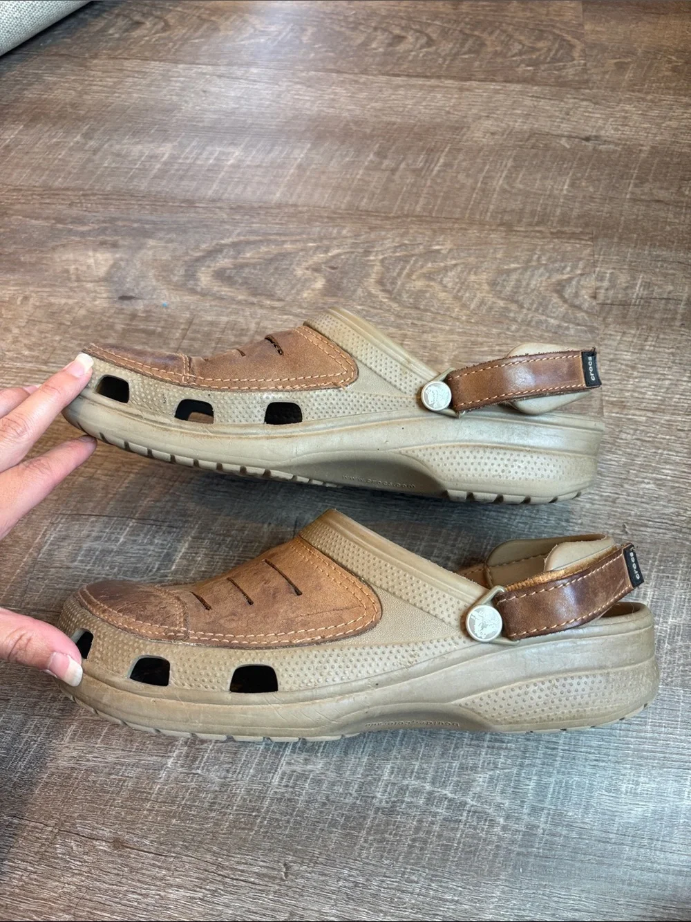 Crocs Yukon Vista Clogs Mens 11 Brown Leather Upper Slip On Back Strap Cushioned